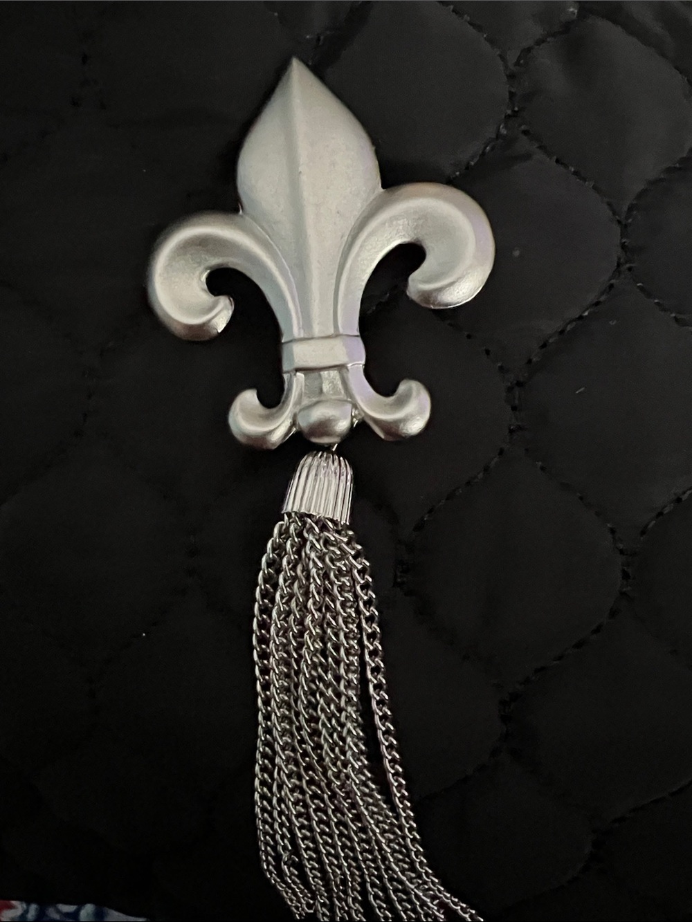 Silver Fleur-de-Lis Tassel Accessory - Unbranded 80s vintage Avon
